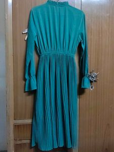 Teal Pleated Tie-Neck Midi Dress