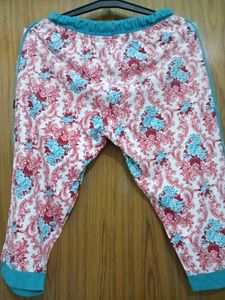 Casual Women&#39;s Capri Pants