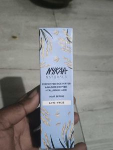 Nykaa Naturals Anti-Frizz Hair Serum