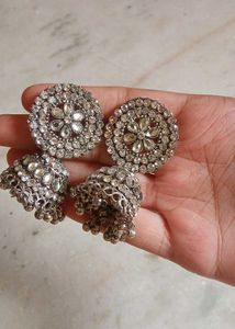blingy earrings 💗