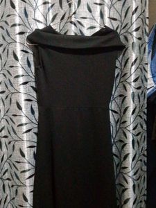 Chic Black Off-Shoulder Dress