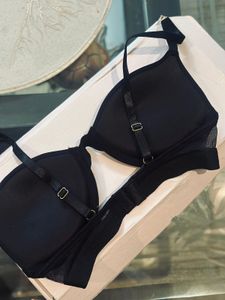 Elegant Bra with mesh design