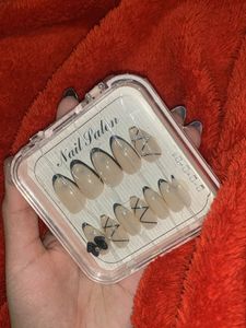 Nude Press-On Nail Set - Almond