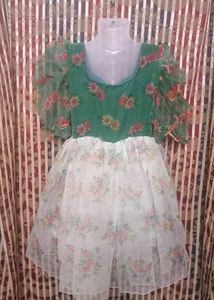 tranding organza dress