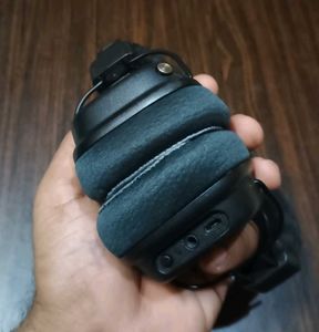 Marshall Major 2 Bluetooth Headphones.