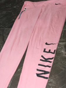 Gorgeous Women&#39;s Tight Leggings