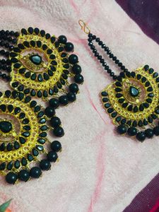 Pearl Jhumka With Mangtika