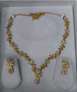 Elegant Necklace Set