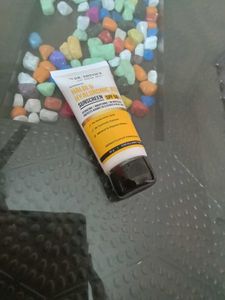 Dr. Sheth&#39;s Haldi &amp; Hyaluronic Acid Sunscreen