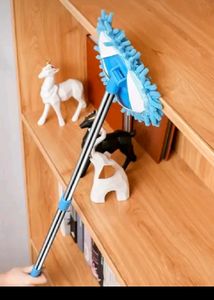 Triangle mop for cleaning