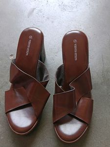 VENUS STEPS Block Heel (38)