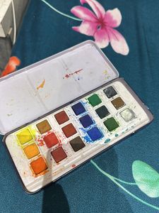 CAMLIN WATER COLOURS WITH 2 FREE BRUSHES