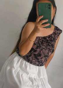 Floral One-Shoulder Top