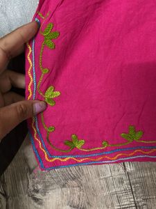 pink embroidery 🪡 top