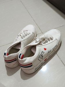 Pretty Shoes For Woman