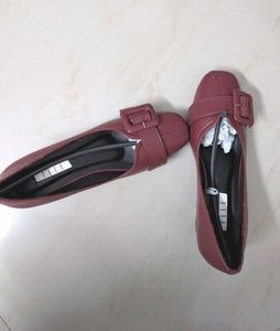 ELLE Embellished Maroon Block Pumps