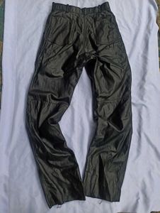 Shiny Black Leather Pants 👖