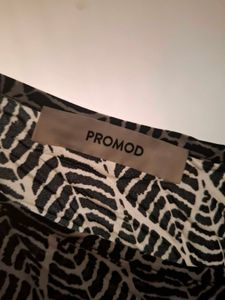 Leaf Print Maxi Dress