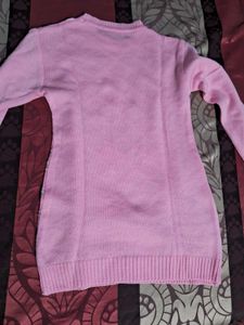 90% Off 💥 Very Cute Pink Woolen Top