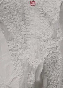 7D chikankari kurta