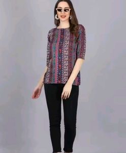 Patterned 3/4 Sleeve Top