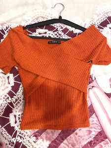 Chic Orange Crop Top