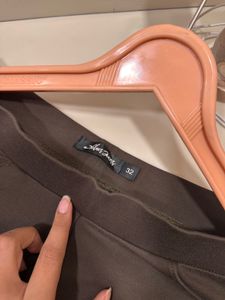 New Olive Green Cropped Leggings, Waist- 32