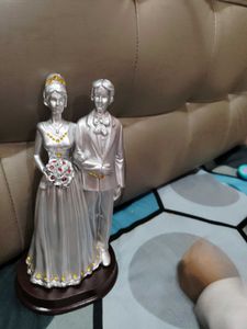 Couple Showpiece
