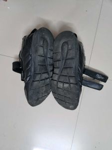 USED BATA Black Unisex School Shoes - Size 3