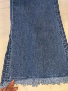 NEW BOOTCUT HIGHWAISTED JEANS