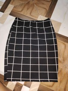 Shein Grid Crop Top Along With Pencil Skirt