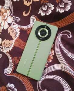 Samsung And Realme Smartphone