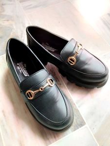 Chunky Loafers 🖤