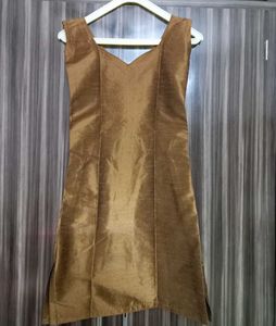 Elegant Embroidered Kurta