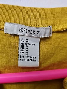 Forever 21 Cropped Tshirt
