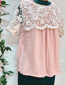 Size M🎁Buy 2 Get 1 Free 🎁Elegant Pink Lace Top