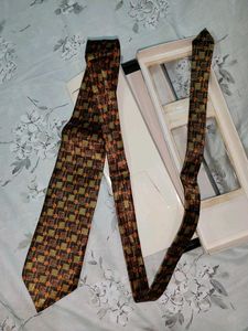 Patterned Silk Tie