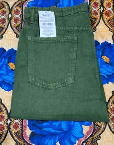 Brand New Shein Olive High-Waist Ripped jeans