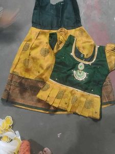 Beautiful Pattupavadai
