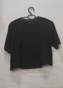 BT21 Black Graphic Crop Top – K-Pop Inspired