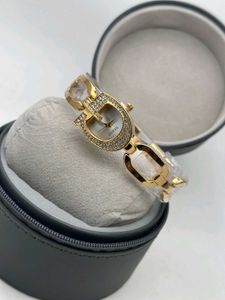 GUESS PREMIUM QUALITY NEW MODEL LADIES WATCH