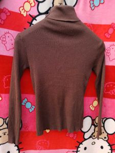 Cutout Turtleneck Knit Top