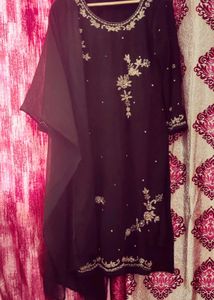 Elegant Green  & Gold Embroidered Salwar Kameez