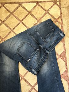 Women’s Flared Blue Jeans
