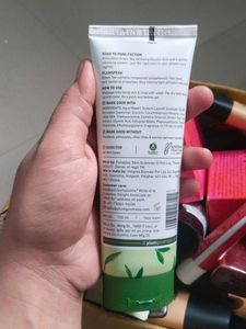 Plum Green Tea Face Wash