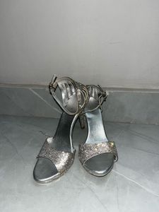 Sparkly Silver Heels🤍