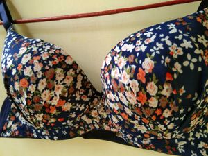 Women&#39;s Pushup Heavly Paded Bra...underwired