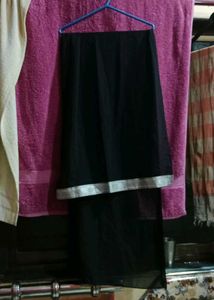 Elegant Black Scarf