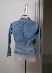 Denim Jacket - Stylish &amp; Versatile