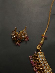 Stone Set Necklace With Mangtika - Extra Pair Tops